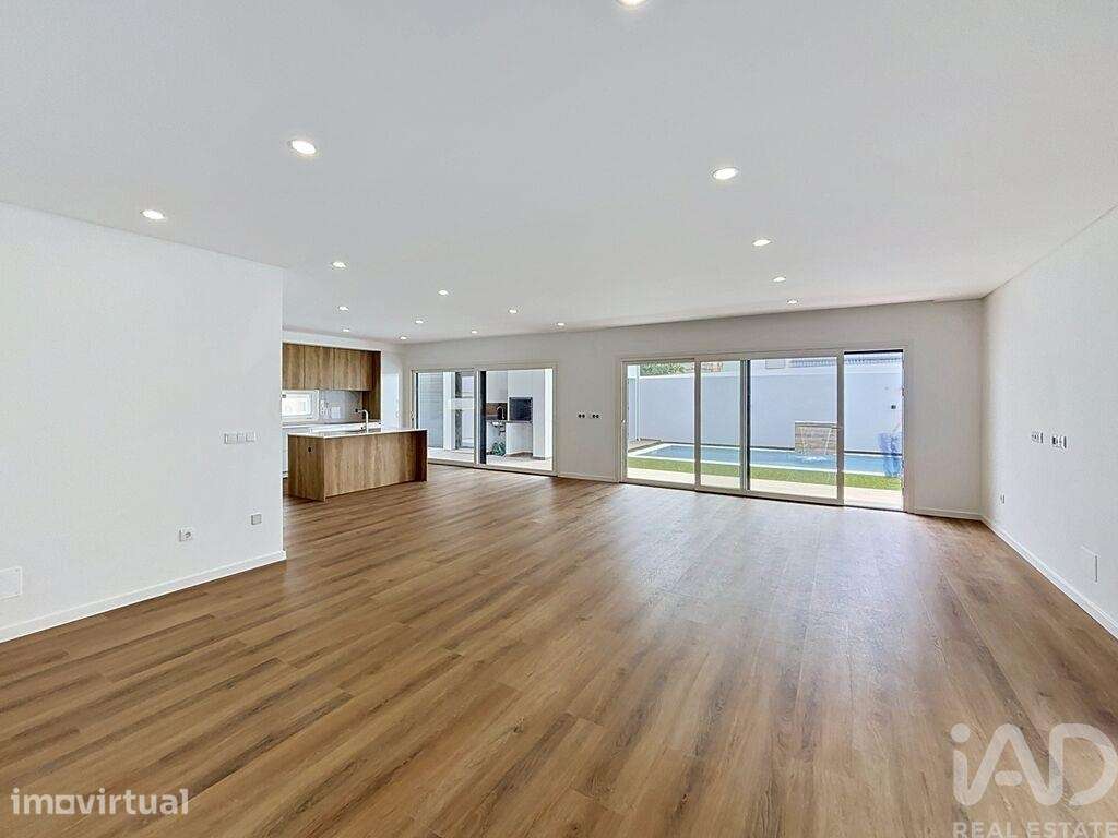 Casa / Villa T4 em Quinta do Conde de 187,00 m2 - Grande imagem: 5/29