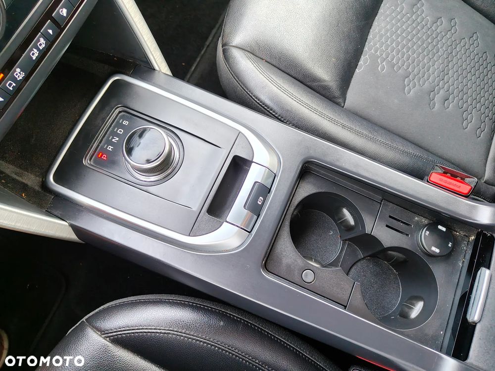 Land Rover Discovery Sport 2.0 Si4 SE - 15