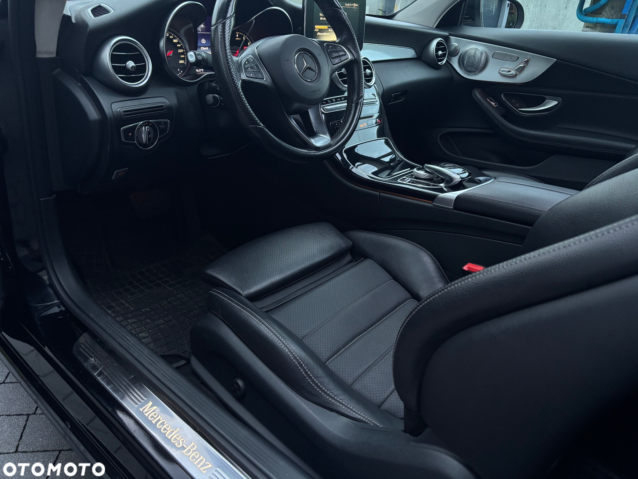 Mercedes-Benz Klasa C 300 Coupe 7G-TRONIC AMG Line - 22