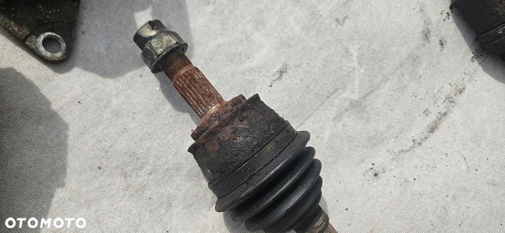 Zwrotnica piasta półoś lewa prawa przód przednia amortyzator sprężyna Fiat Punto II 1,2 b 2000r - 9