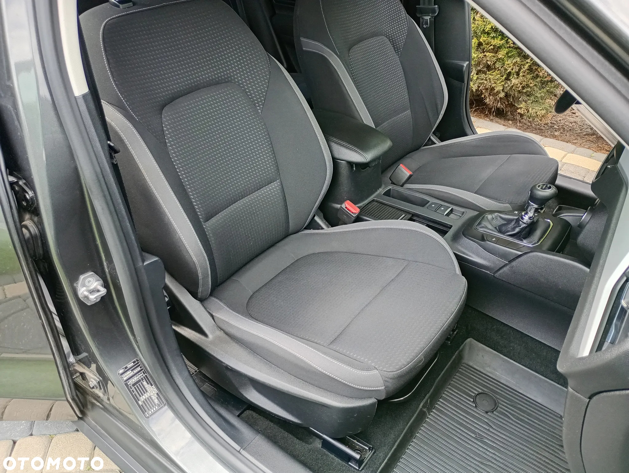 Ford Focus 1.5 EcoBlue Titanium Business - 25