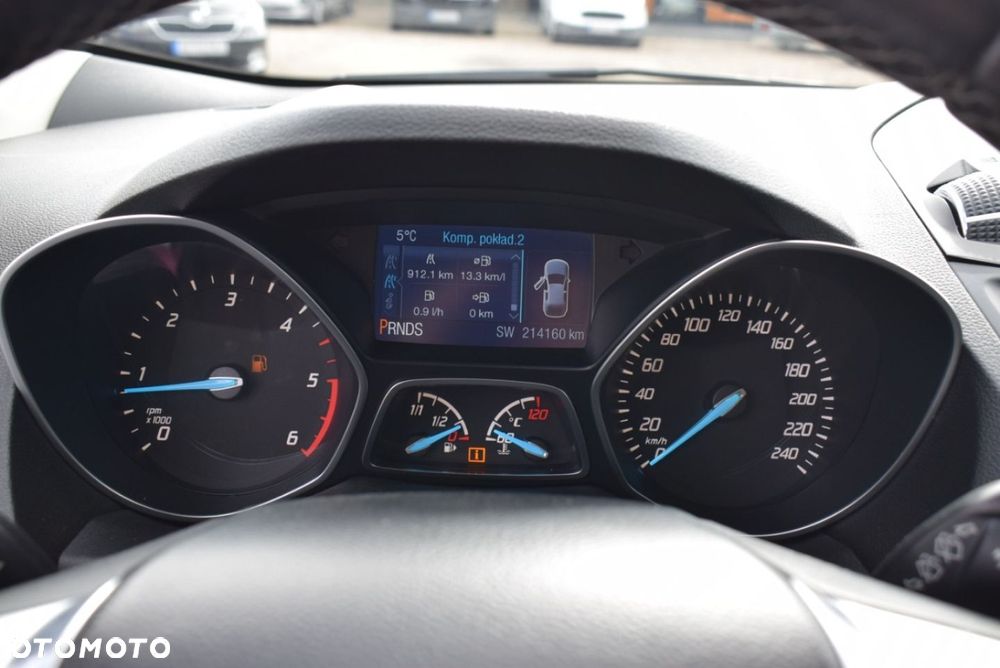 Ford Kuga - 28
