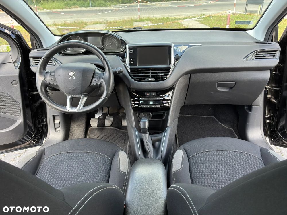 Peugeot 208 1.2 PureTech Active - 17