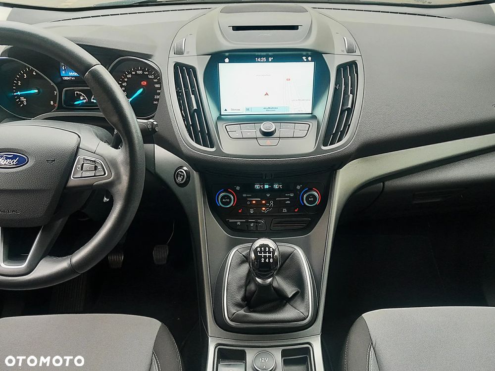 Ford Kuga 1.5 EcoBoost 2x4 Titanium - 15