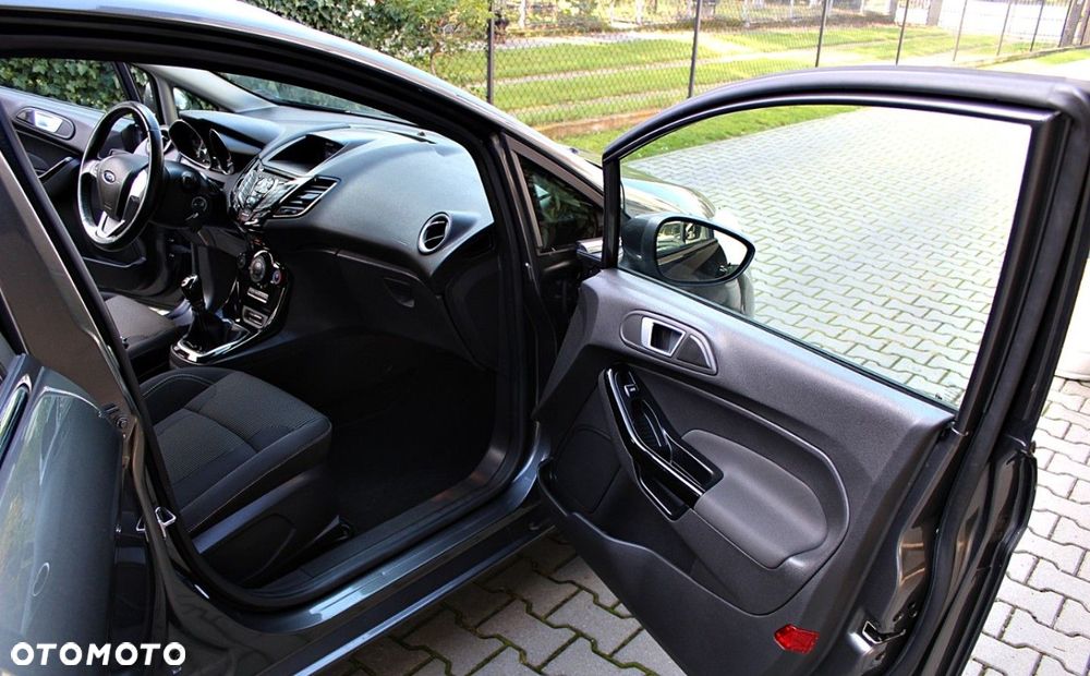 Ford Fiesta - 17