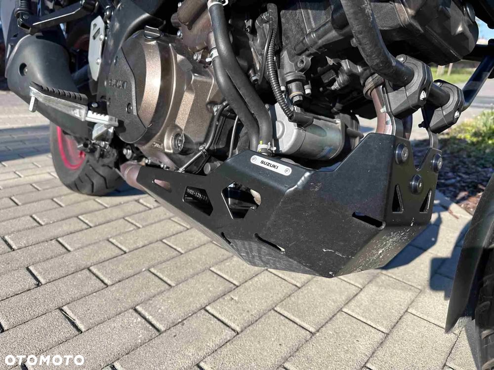 Suzuki DL - 17