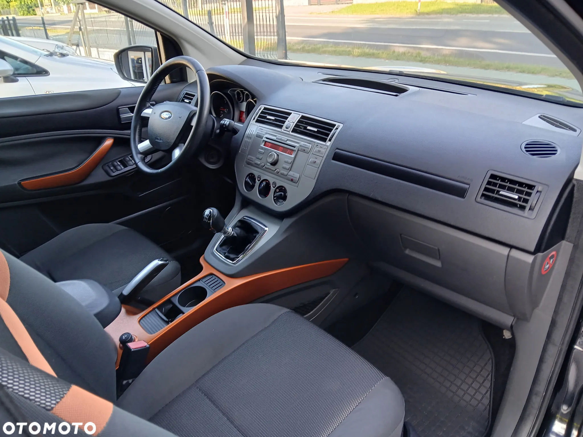 Ford Kuga - 10
