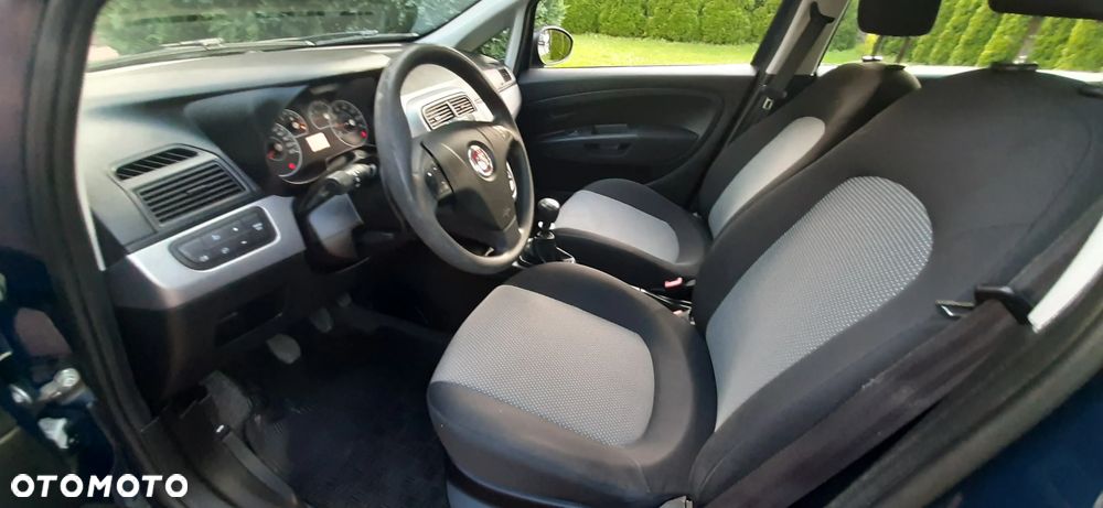 Fiat Grande Punto - 38