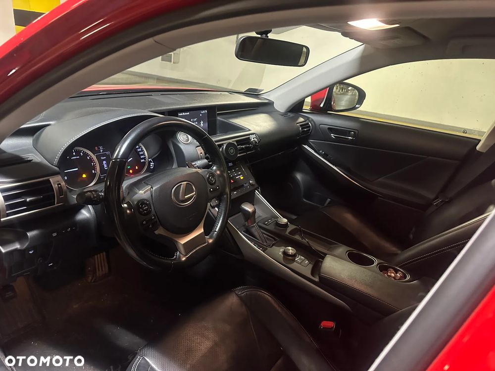Lexus IS 200t Elite - 5