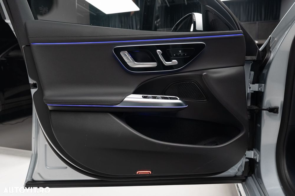 Mercedes-Benz E - 12