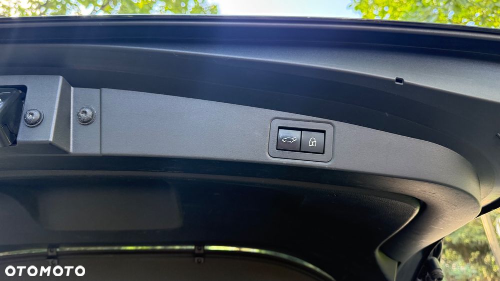 Toyota Corolla 1.8 Hybrid Executive - 15