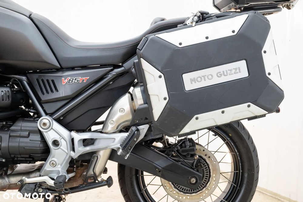 Moto Guzzi V85 - 14
