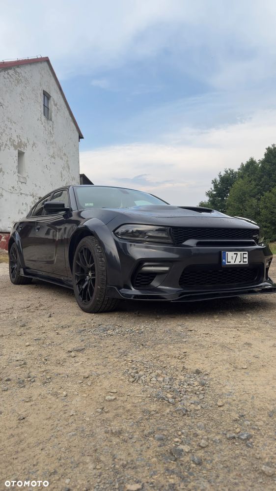 Dodge Charger - 2