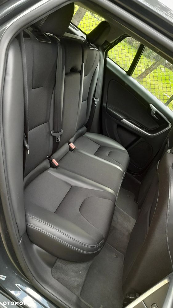 Volvo V60 D2 - 10