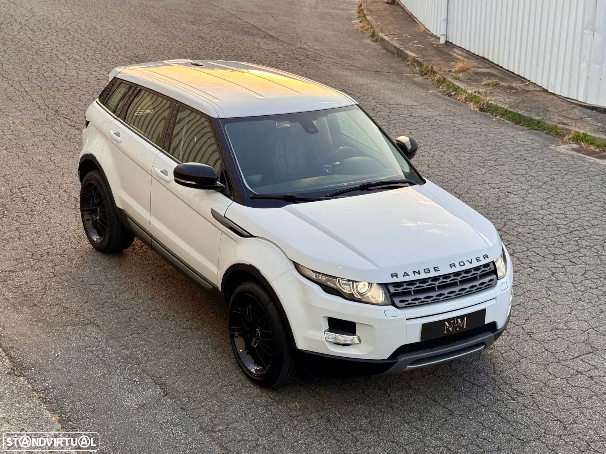 Land Rover Range Rover Evoque 2.2 SD4 Pure Auto - 2