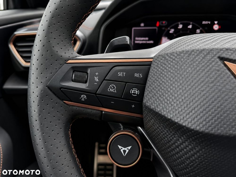 Cupra Formentor 2.0 TSI 4Drive DSG VZ Tribe Edition - 27