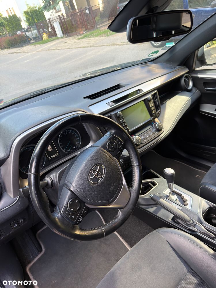 Toyota RAV4 - 9