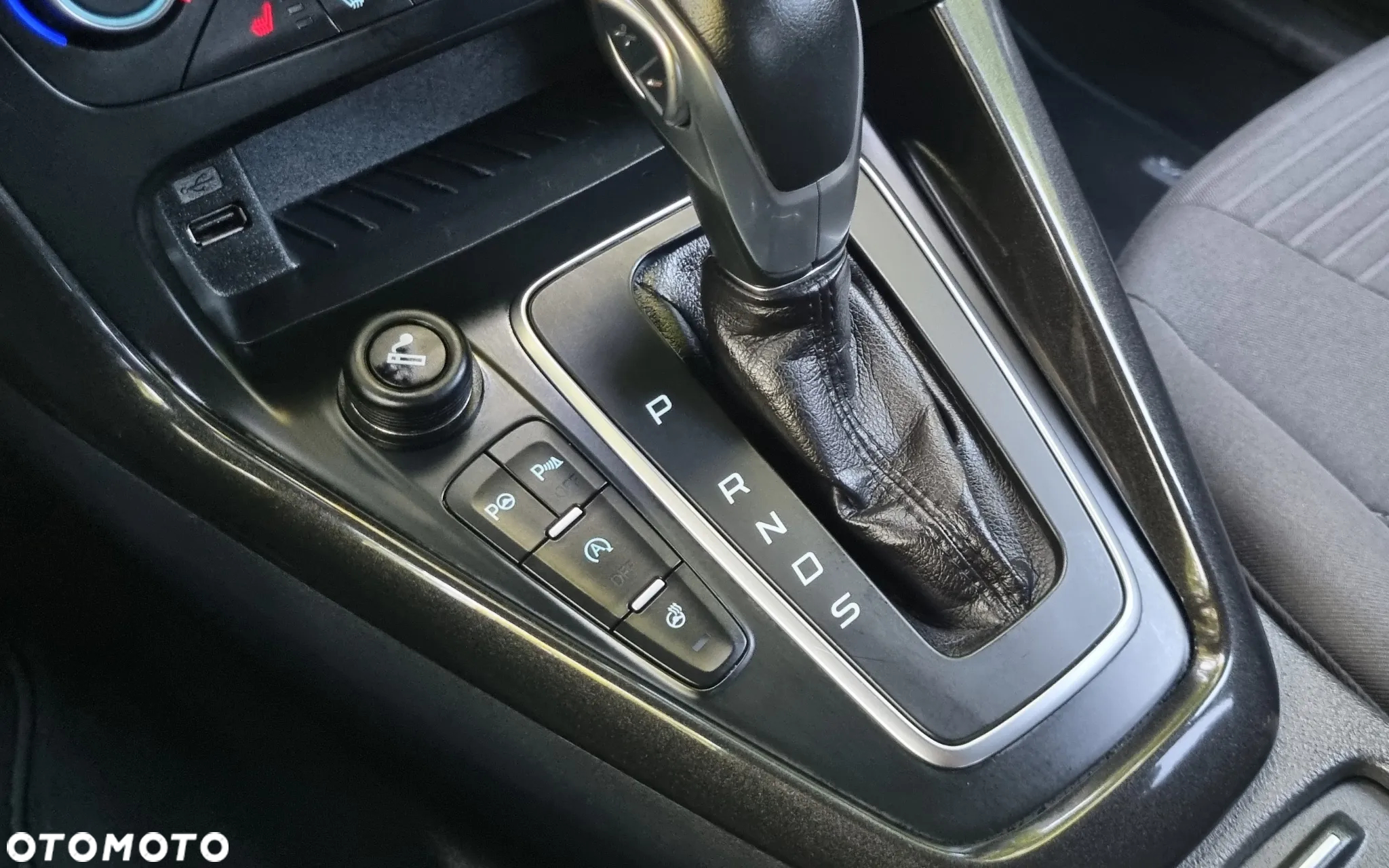 Ford Focus 1.5 EcoBlue Start-Stopp-System TITANIUM - 33