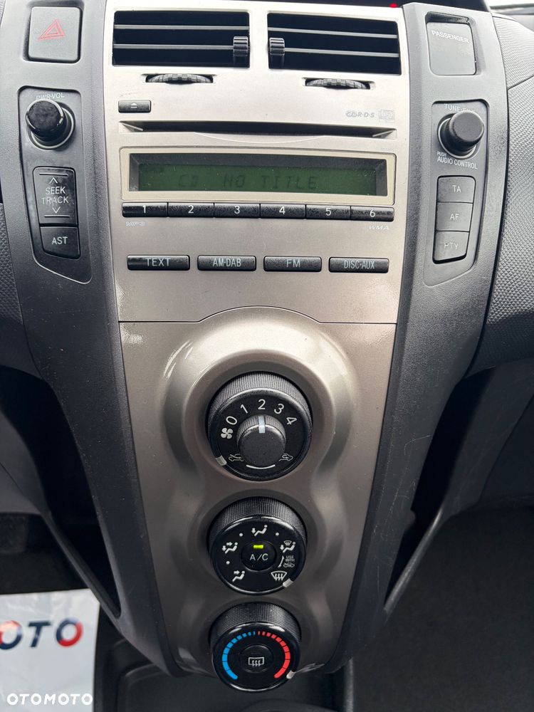 Toyota Yaris 1.33 VVT-i Executive - 25