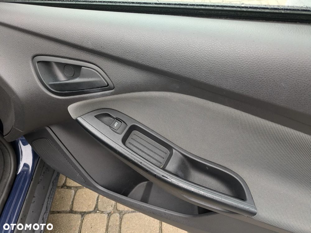 Ford Focus 1.6 Trend - 12