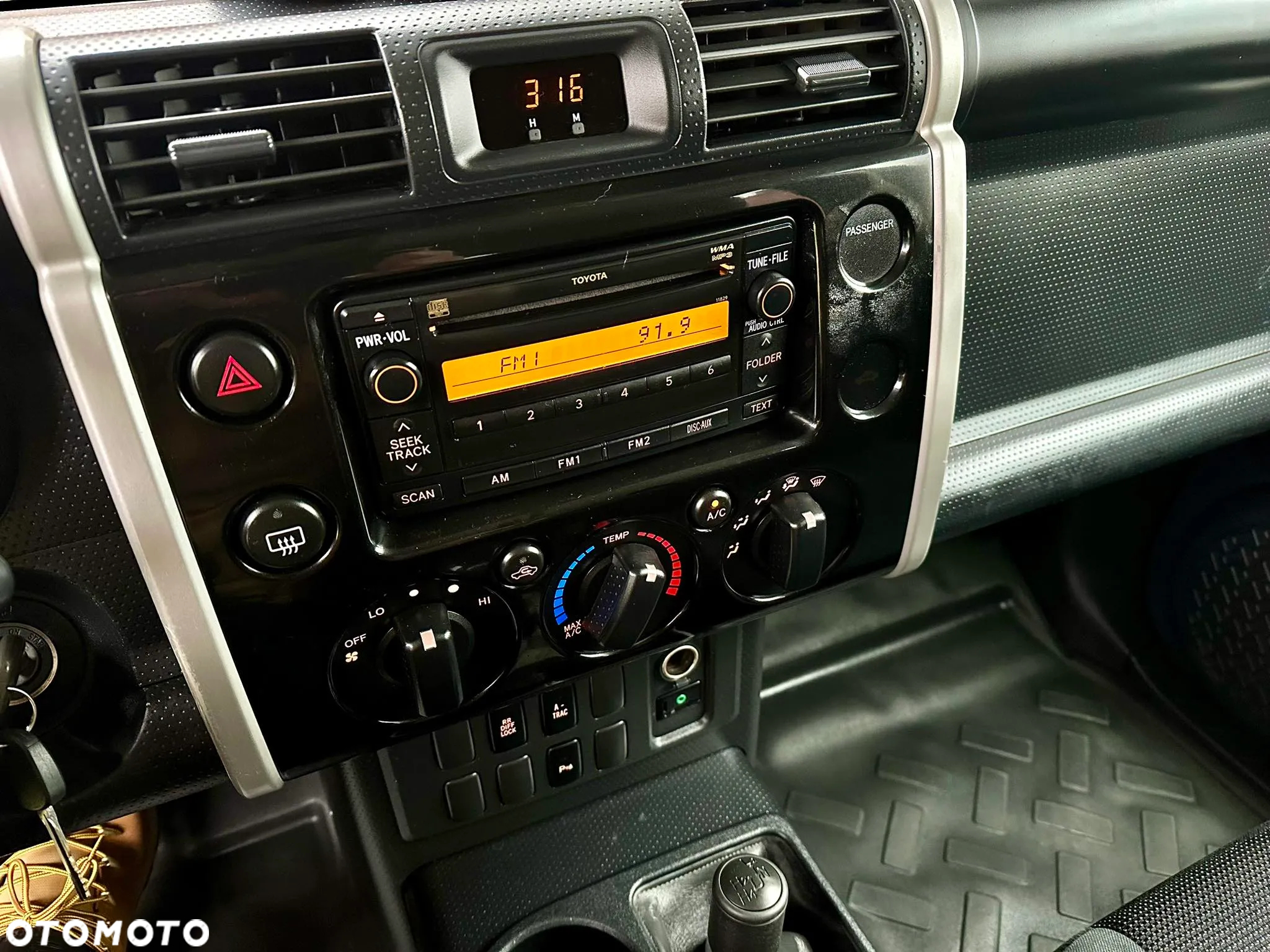 Toyota FJ Cruiser 4.0 4x4 - 21