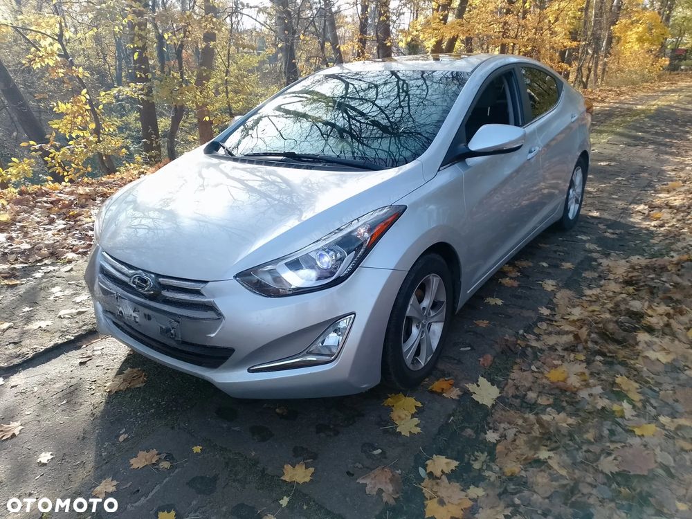 Hyundai Elantra - 1