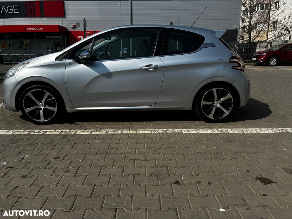 Peugeot 208 155 THP Allure - 3