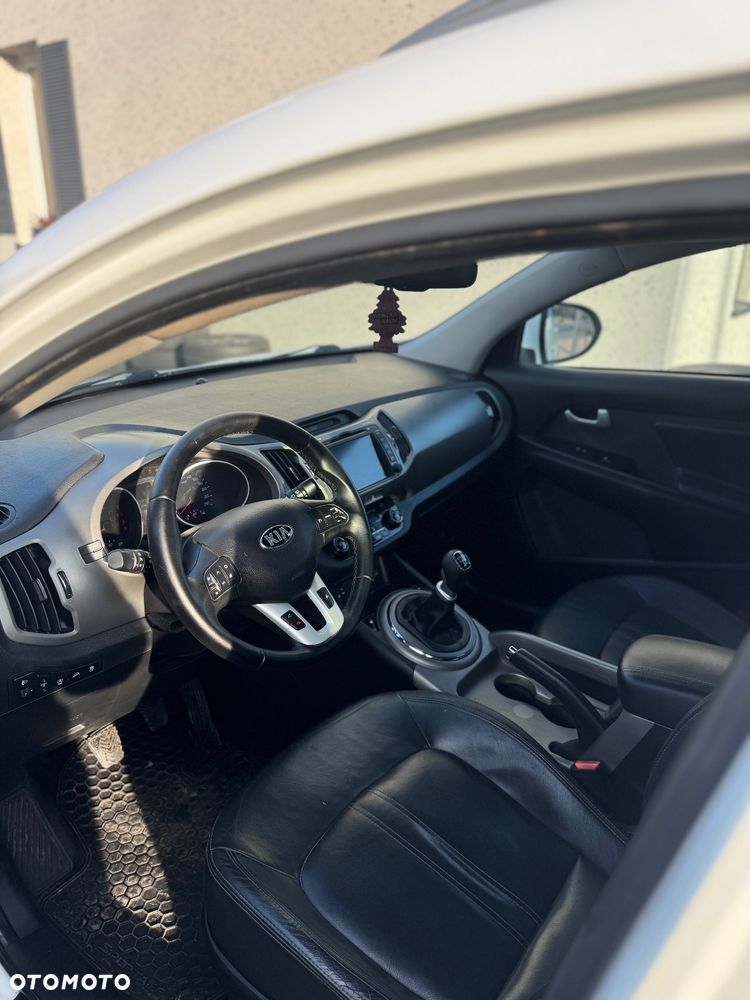 Kia Sportage 1.6 CRDI 2WD SPIRIT - 9