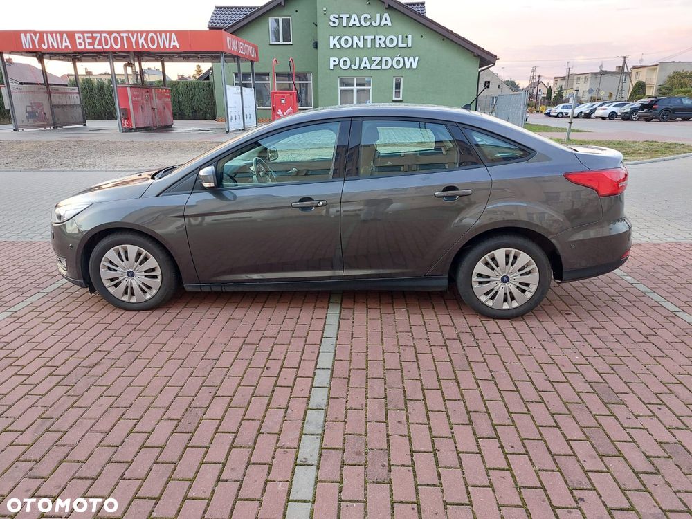Ford Focus - 8