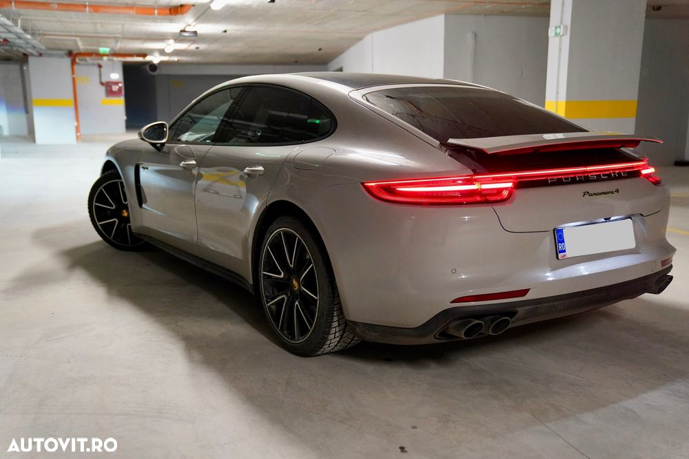 Porsche Panamera 4 E-Hybrid - 5