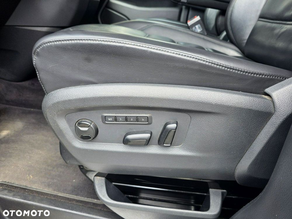 Volkswagen Multivan 2.0 BiTDI L1 Highline 4Motion DSG - 22