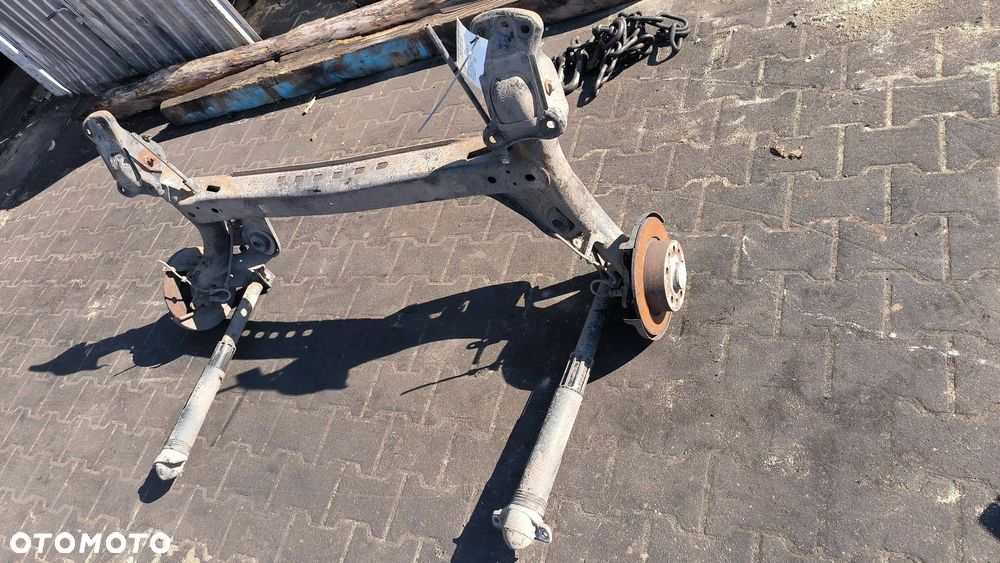 BELKA / SANKI TYŁ SKODA OCTAVIA III - 2