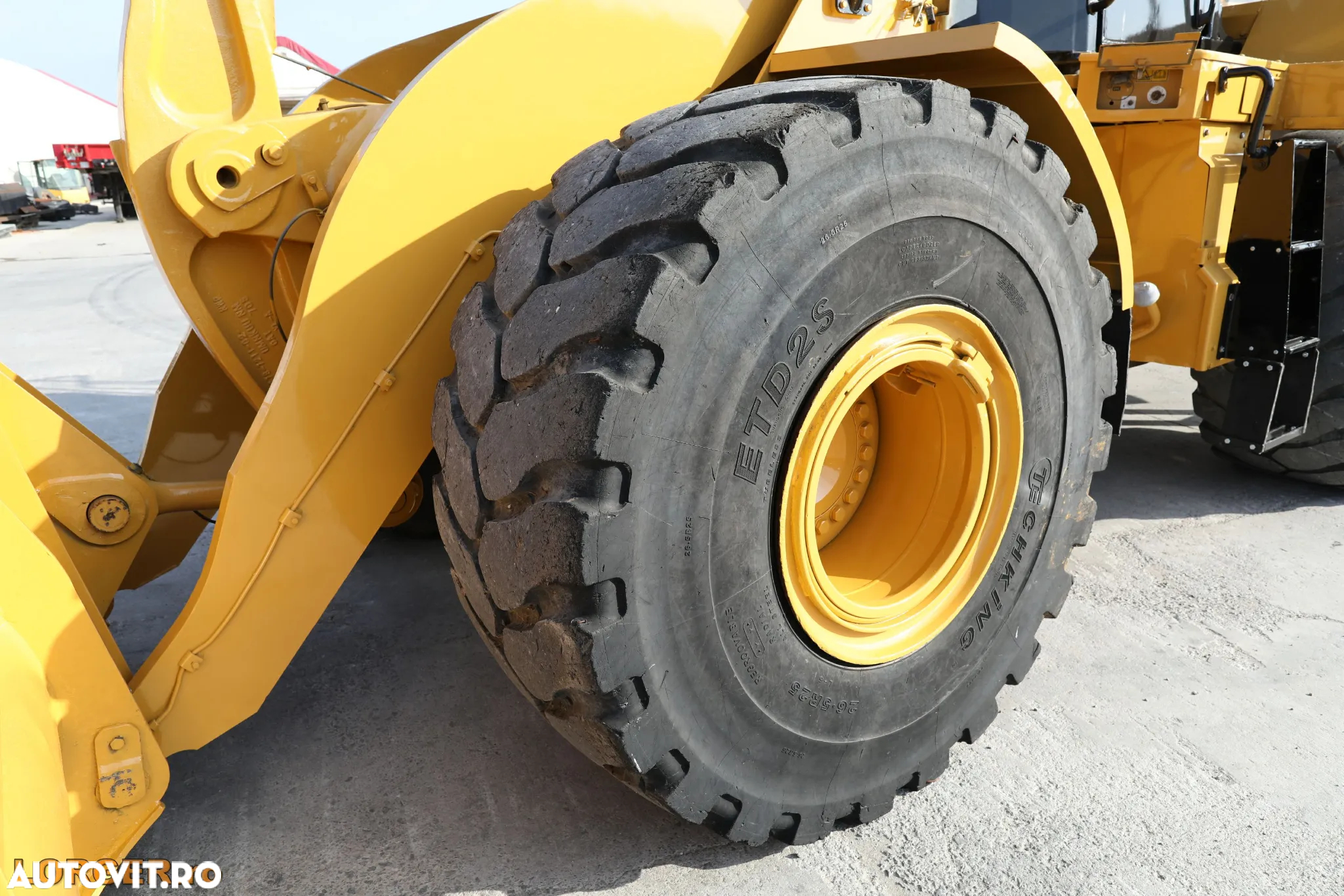 Caterpillar 966K - 16