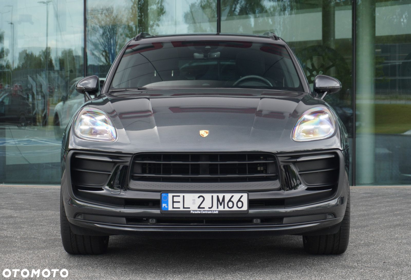 Porsche Macan Standard - 2