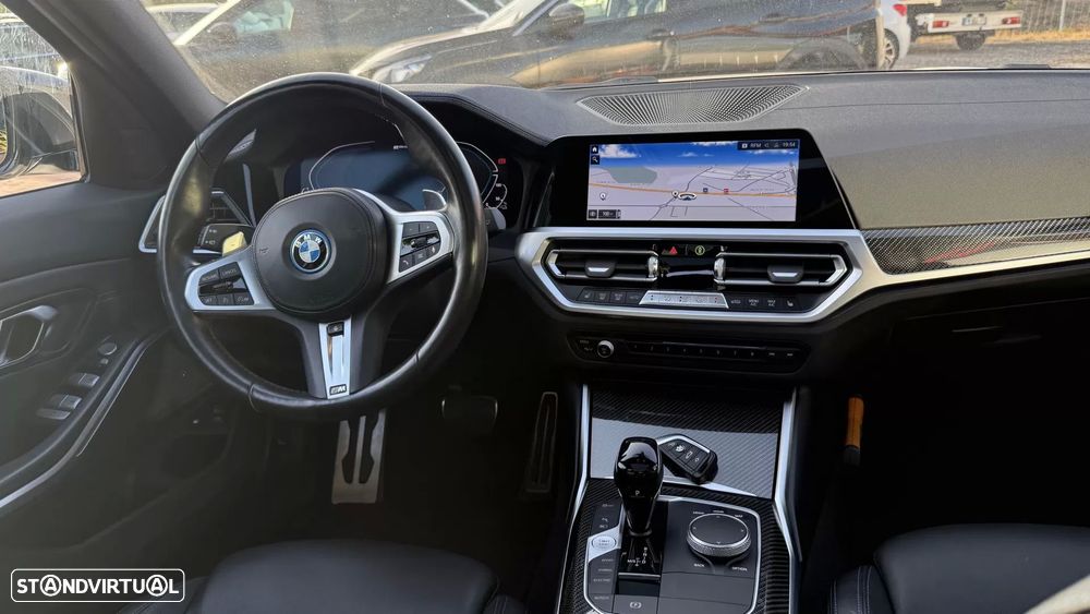 BMW 330 e Pack Desportivo M Auto - 19
