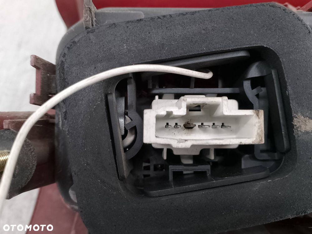 LAMPA TYLNA LEWA PEUGEOT 307 SW FL 557686 KOMBI - 3