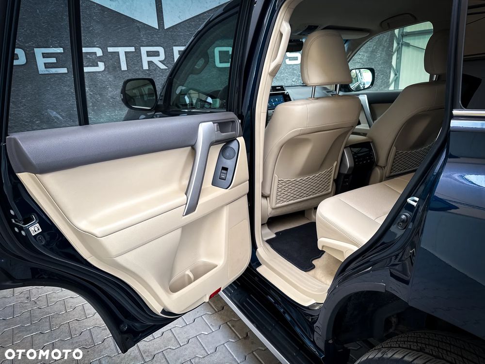 Toyota Land Cruiser LC 2.8 D-4D Invincible - 29