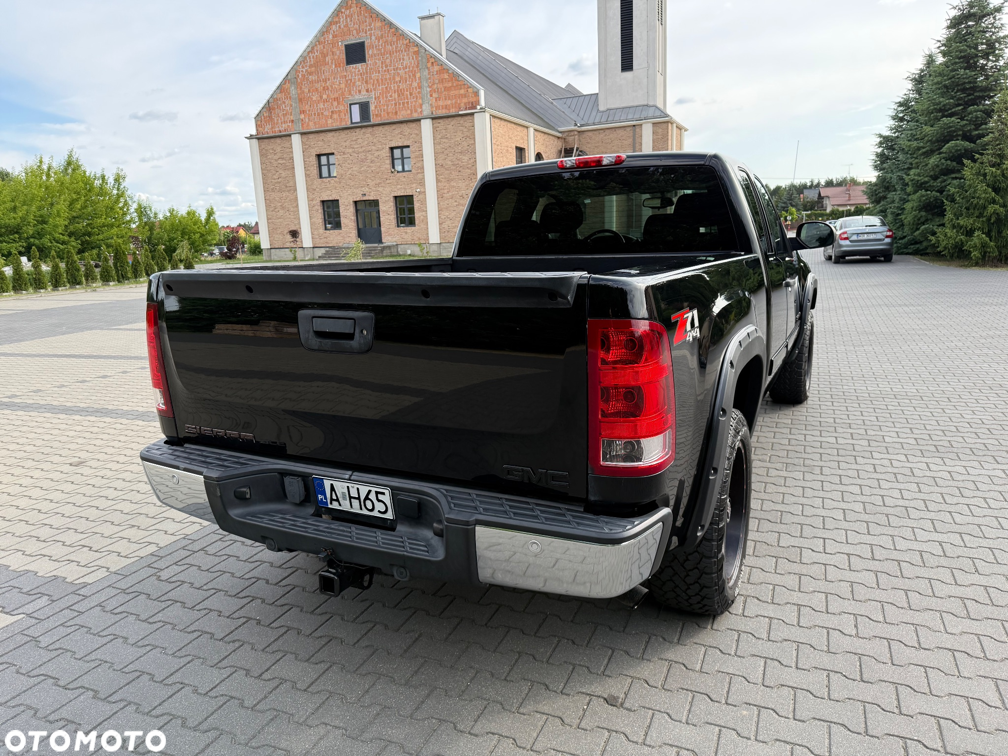 GMC Sierra - 8
