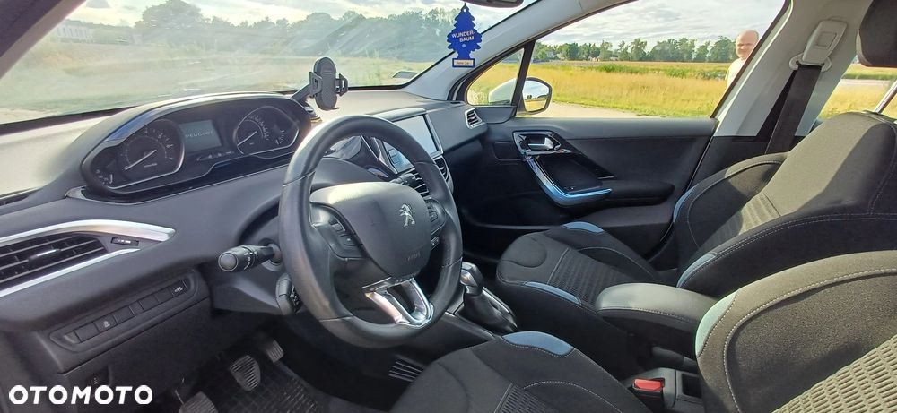 Peugeot 208 82 VTI Allure - 3