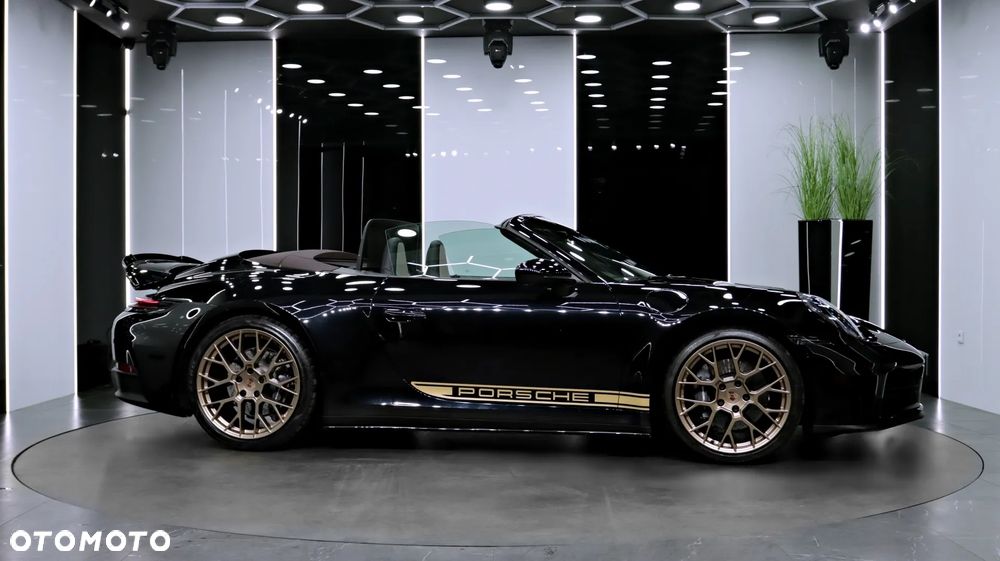Porsche 911 Carrera - 8