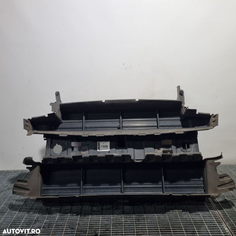 Deflector aer radiator Ford Kuga II 2012 - 2014 Frozen White 5D (1506) - 1