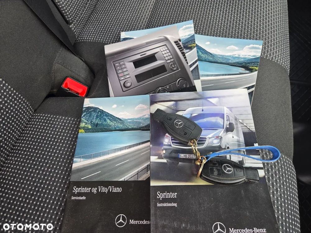 Mercedes-Benz Sprinter - 19