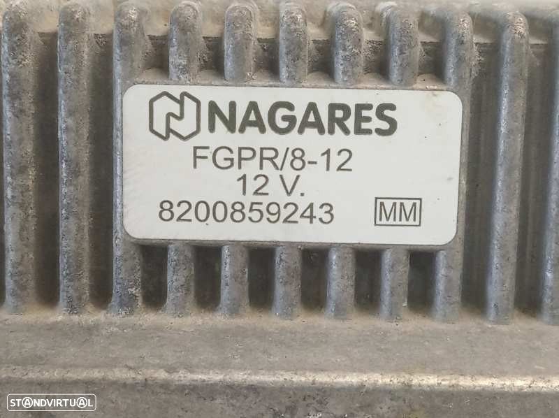 CAIXA PRÉ AQUECIMENTO RENAULT MEGANE III COUPÉ 2011 -8200859243 - 2