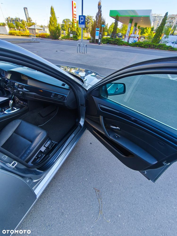 BMW Seria 5 - 32