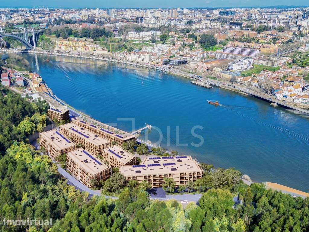 Apartamento T3 com área exterior, junto ao Rio Douro - Grande imagem: 2/82