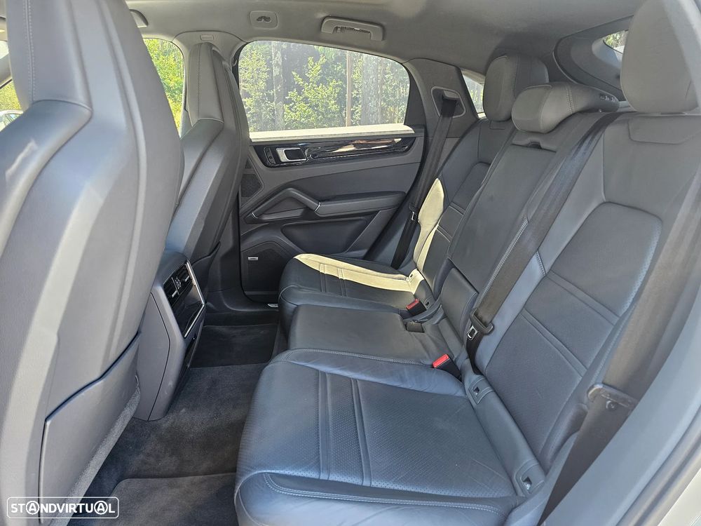 Porsche Cayenne E-Hybrid Tiptronic S Platinum Edition - 15
