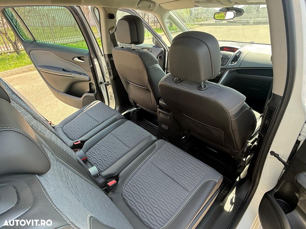 Opel Zafira Tourer 1.6 CDTI ECOFLEX Start/Stop Active - 17