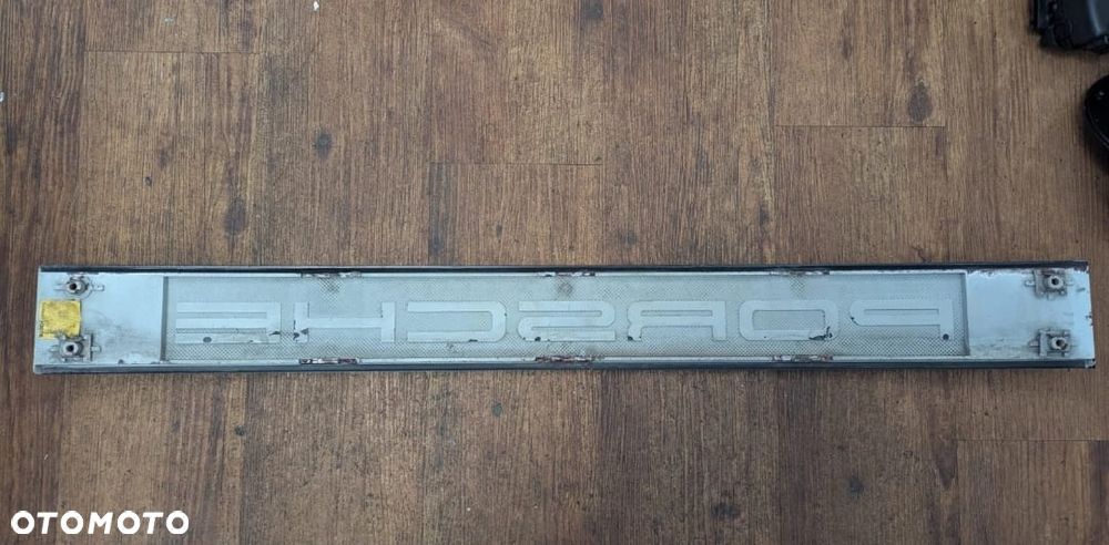 PORSCHE 911 LAMPA TYŁ BLENDA 1984 ODBLASK - 2