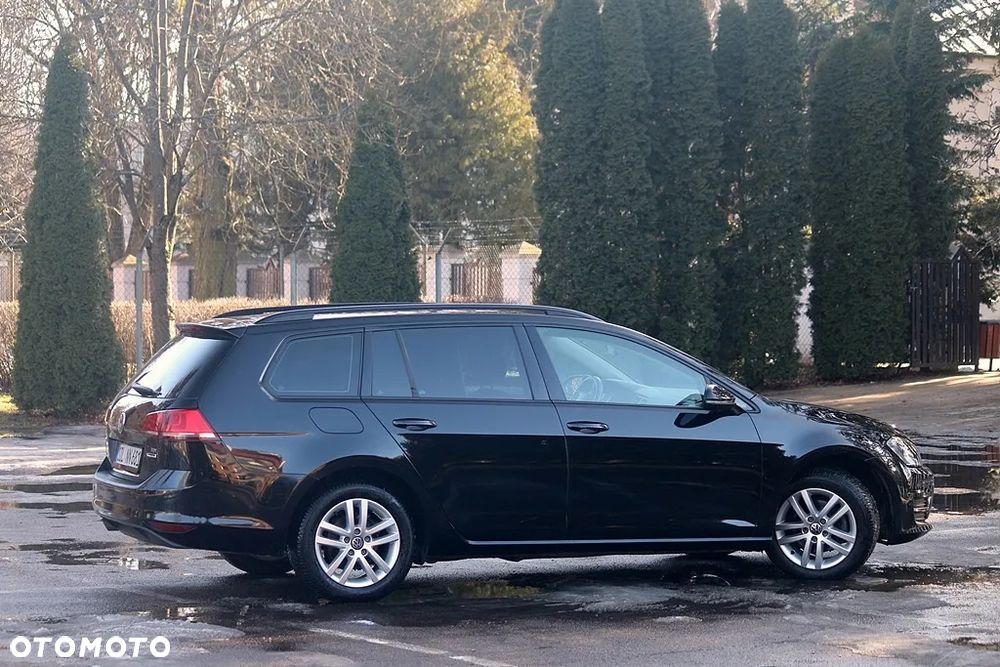 Volkswagen Golf 1.6 TDI BlueMotion Technology Comfortline - 24