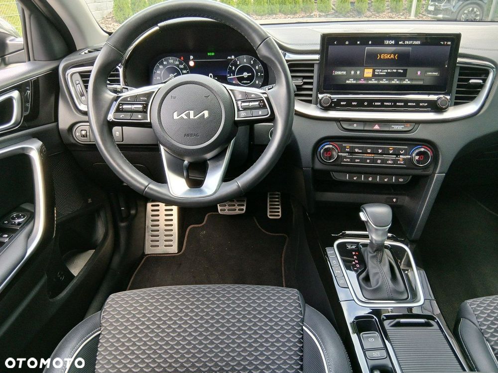 Kia Ceed - 24